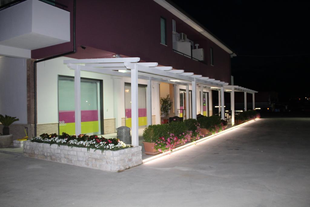 Otto&Mezzo B&B Eboli Exterior foto